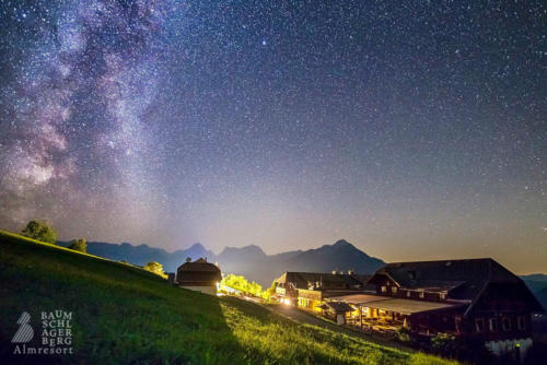 g-hutten-sternenhimmel-ausblick-baumschlagerberg-vorderstoder-nacht
